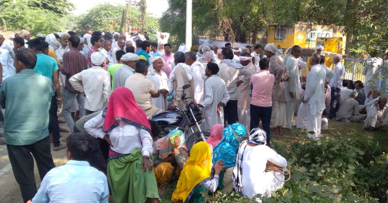 हरियाणा में डीएपी खाद की भारी किल्लत, खरीद केंद्रों के बाहर लगी किसानों की लंबी कतार!